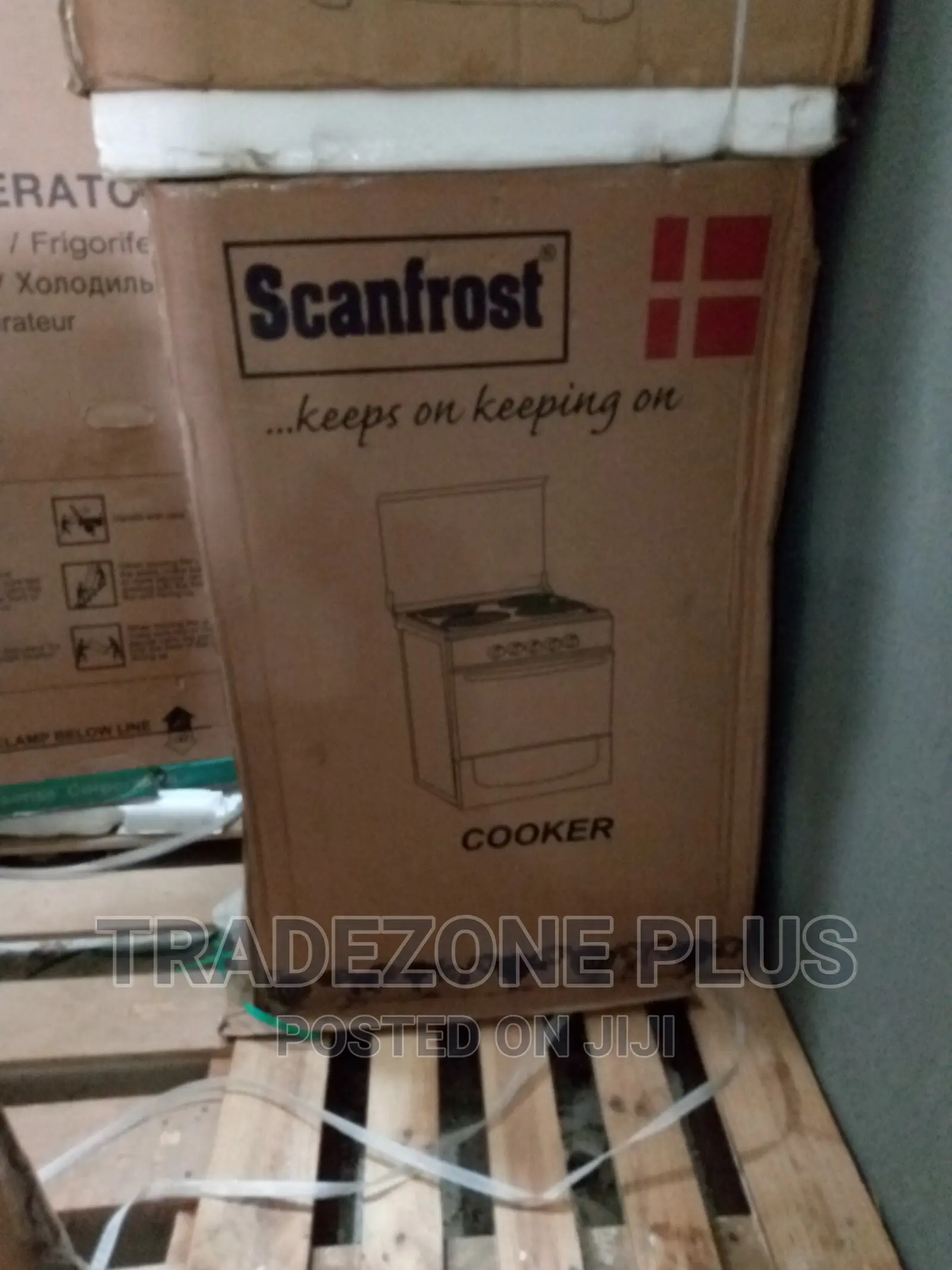 New in Scanfrost-Ck5400b 4 Burner Gas Cooker