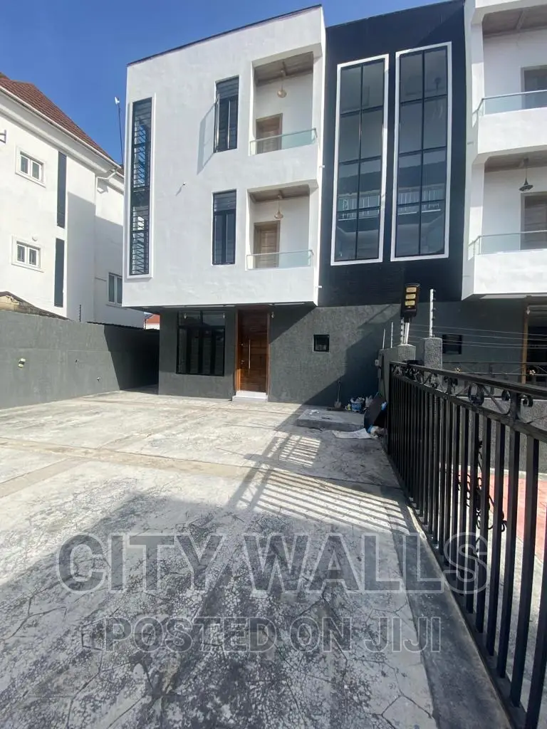 4bdrm Duplex in Victoria Island Extension for sale