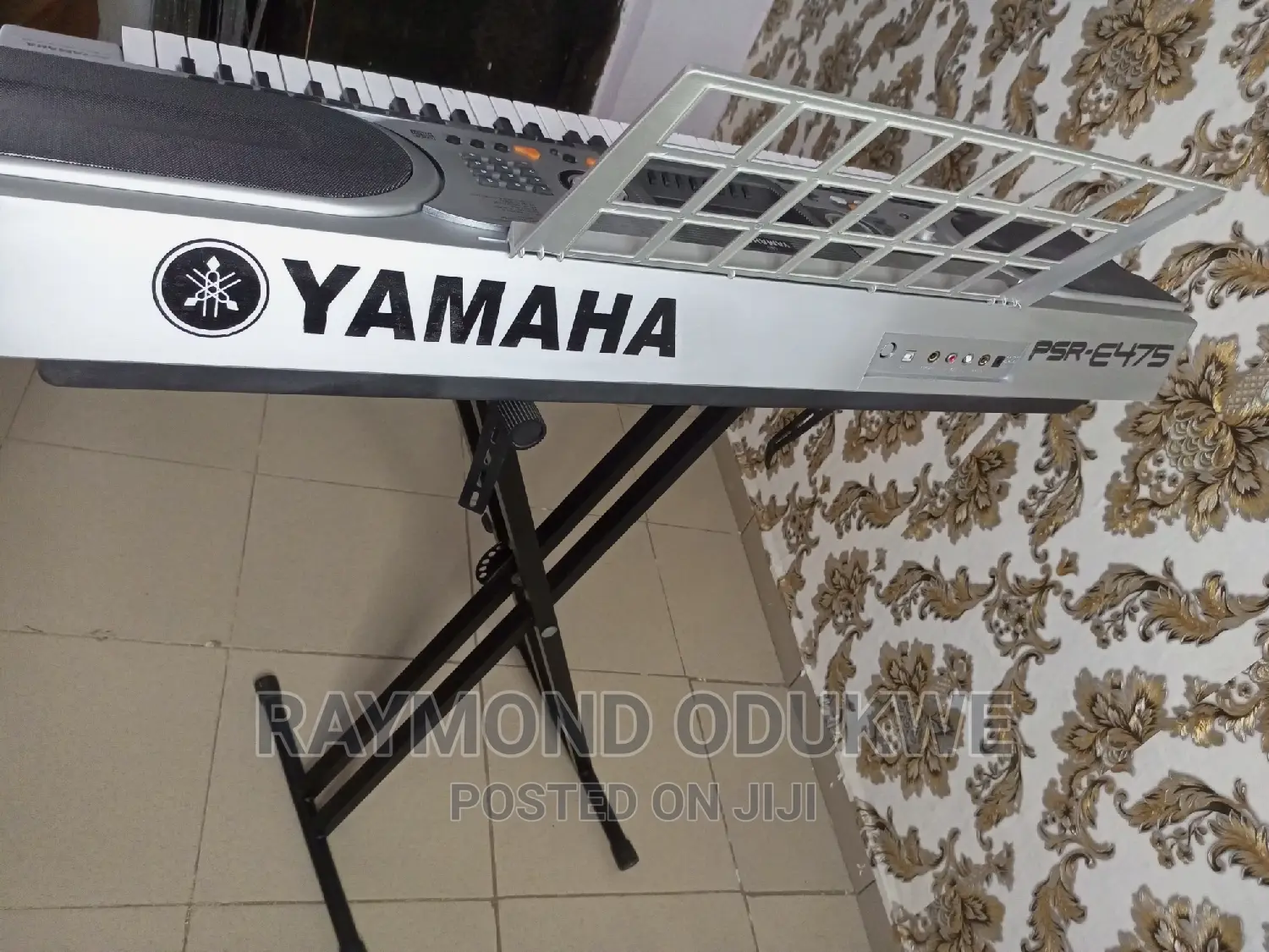 Yamaha Quality Church Keyboard Piano With Adapter and Stand
