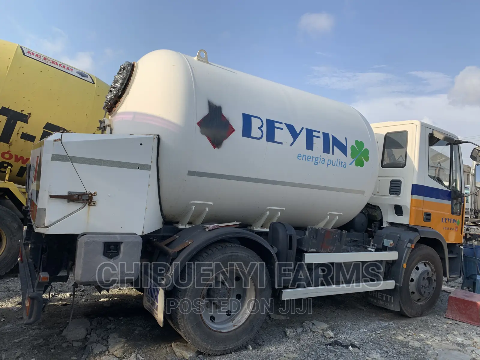 Iveco LPG Gas Tanker - (5 Tons)