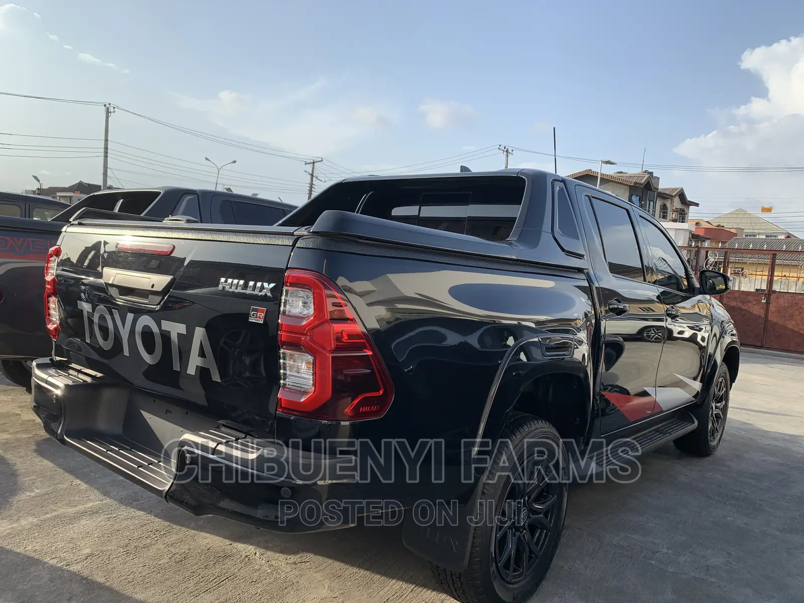 New Toyota Hilux 2022 Black