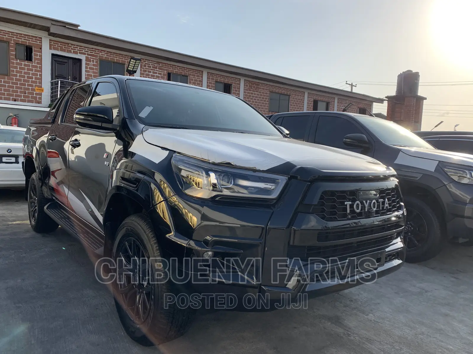 New Toyota Hilux 2022 Black