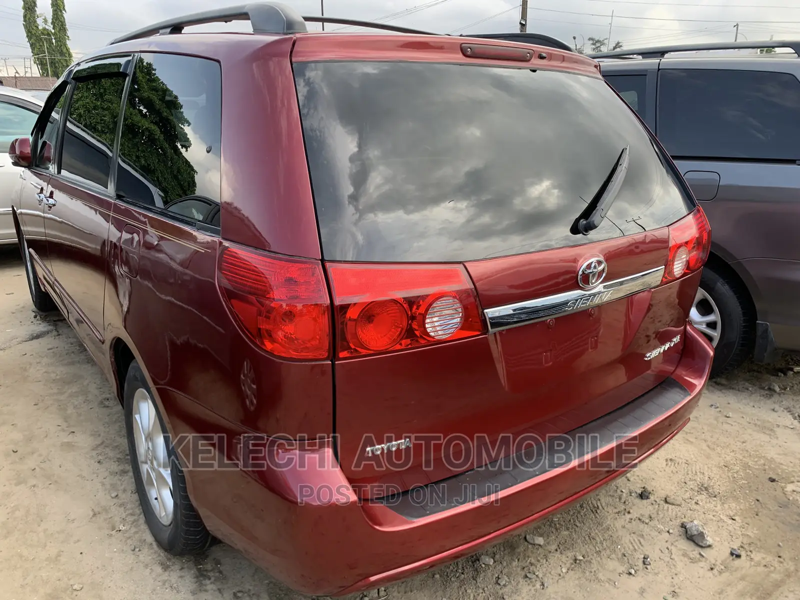 Toyota Sienna XLE 2005 Red