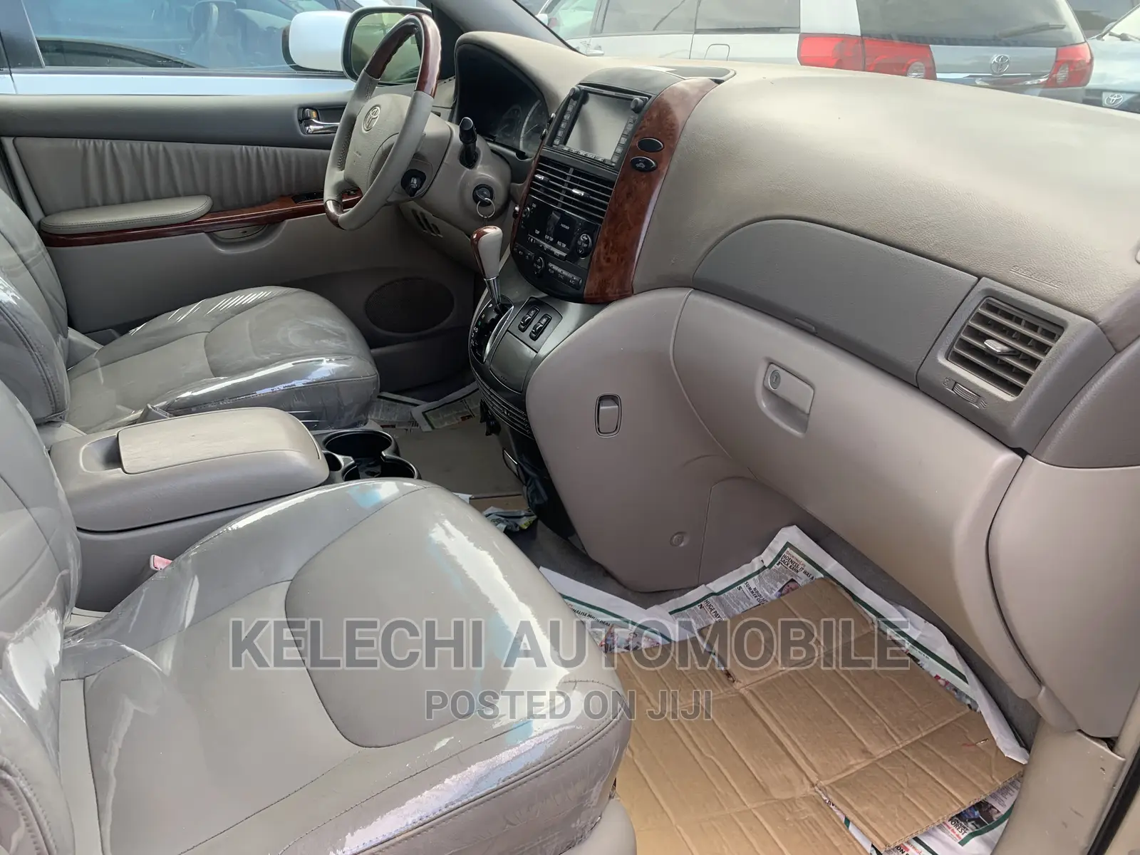 Toyota Sienna XLE AWD (3.3L V6 5A) 2004 Gold