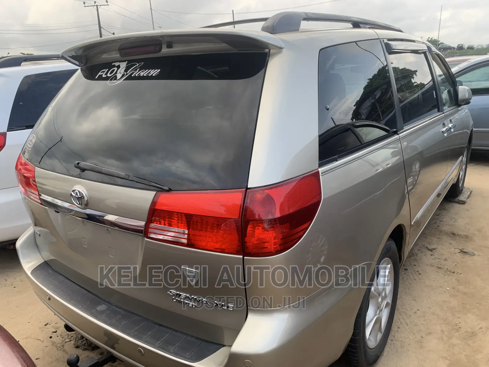 Toyota Sienna XLE AWD (3.3L V6 5A) 2004 Gold