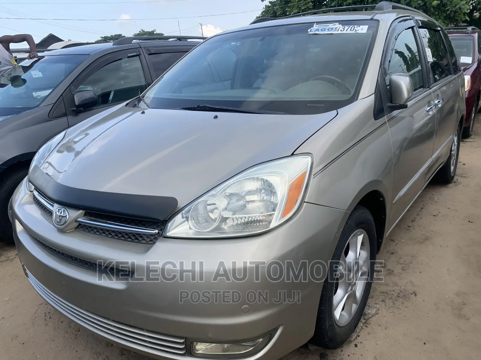 Toyota Sienna XLE AWD (3.3L V6 5A) 2004 Gold