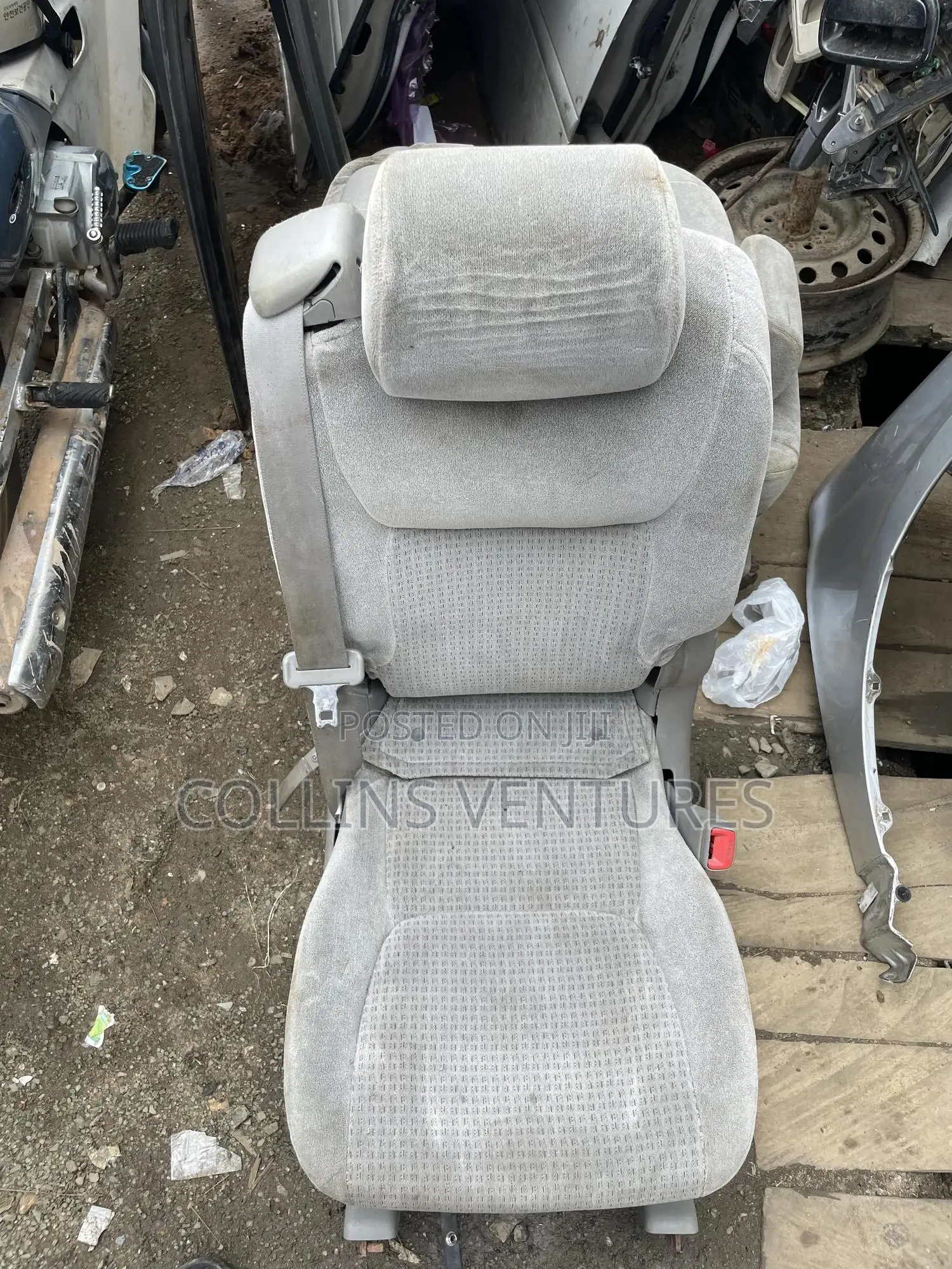 Middle Seat Toyota Sienna 2005-08