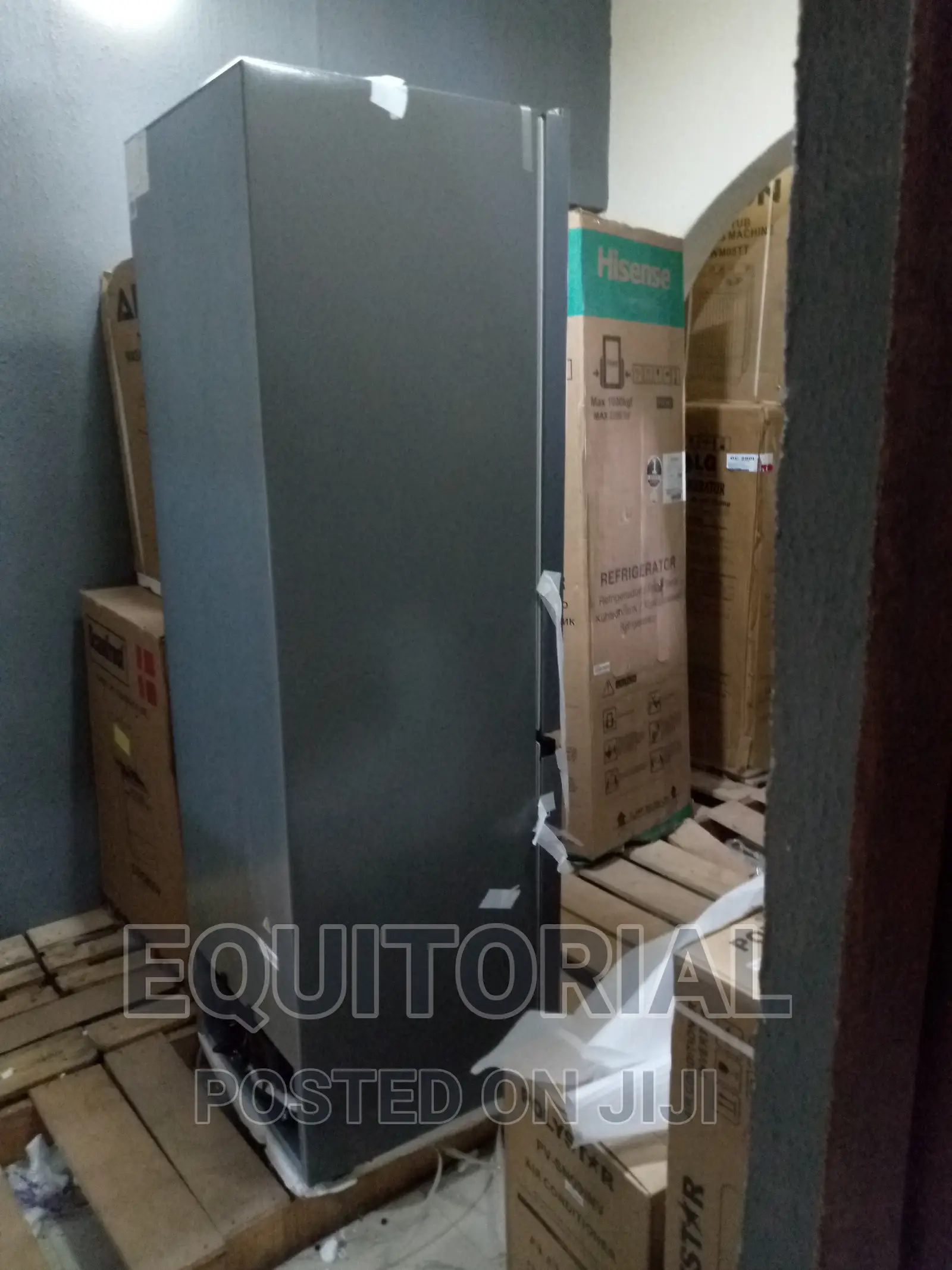 Quality Hisense Double Door Refrigerator 264litres