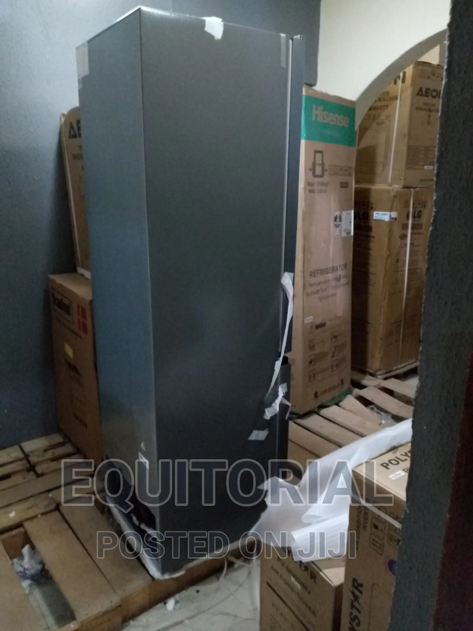 Hisense 264L Bottom Freezer Double Door Refrigerator