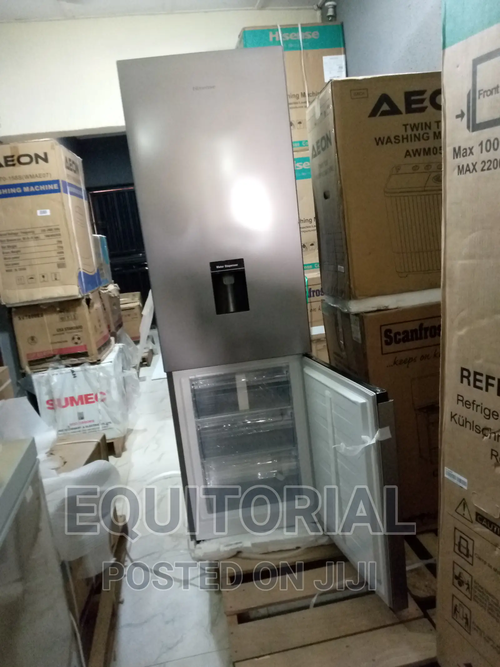 Hisense 264L Refrigerator With Water Dispenser REF