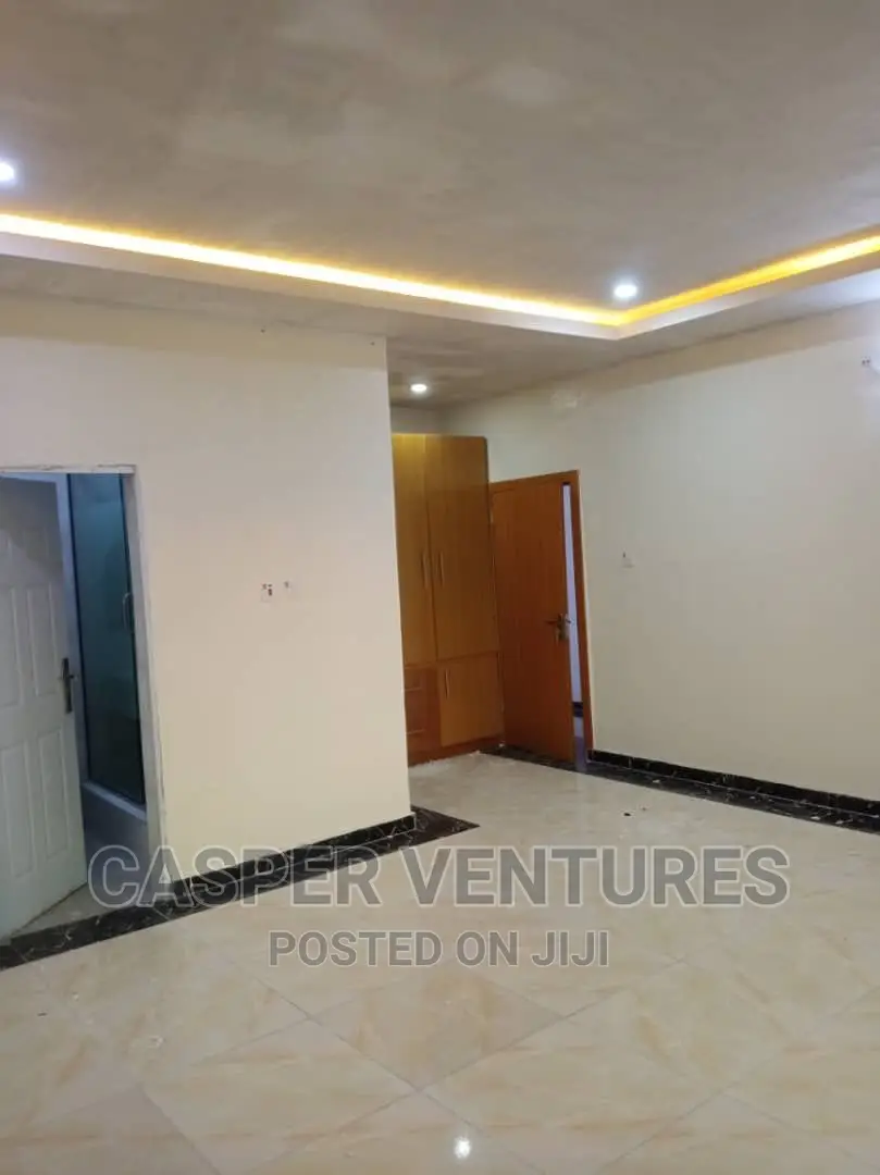 2bdrm Apartment in Chevron for rent