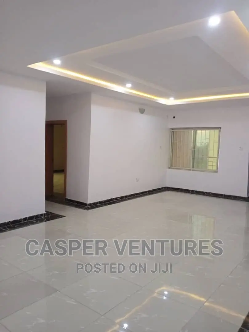 2bdrm Apartment in Chevron for rent