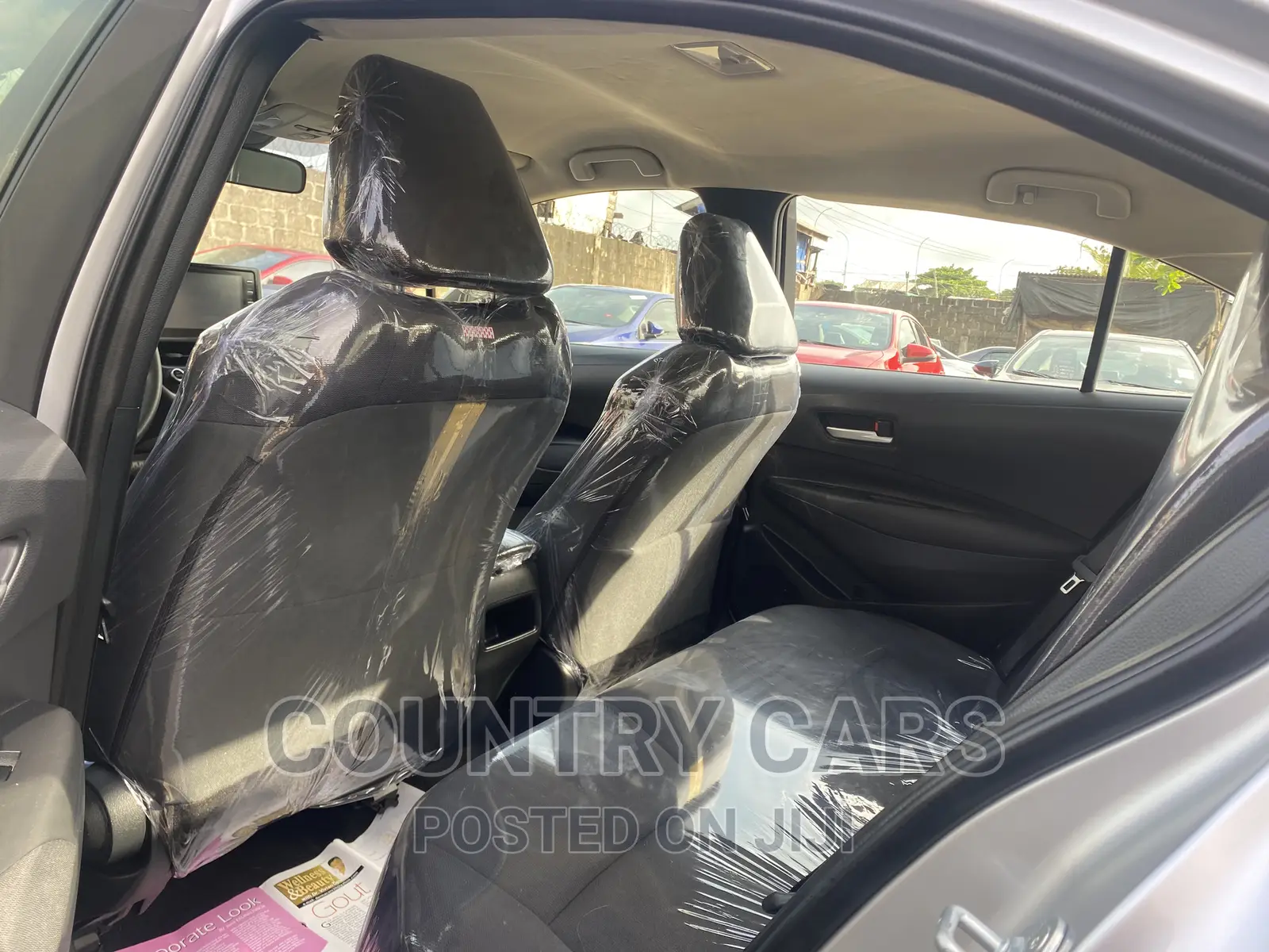 Toyota Corolla LE 2021 Silver