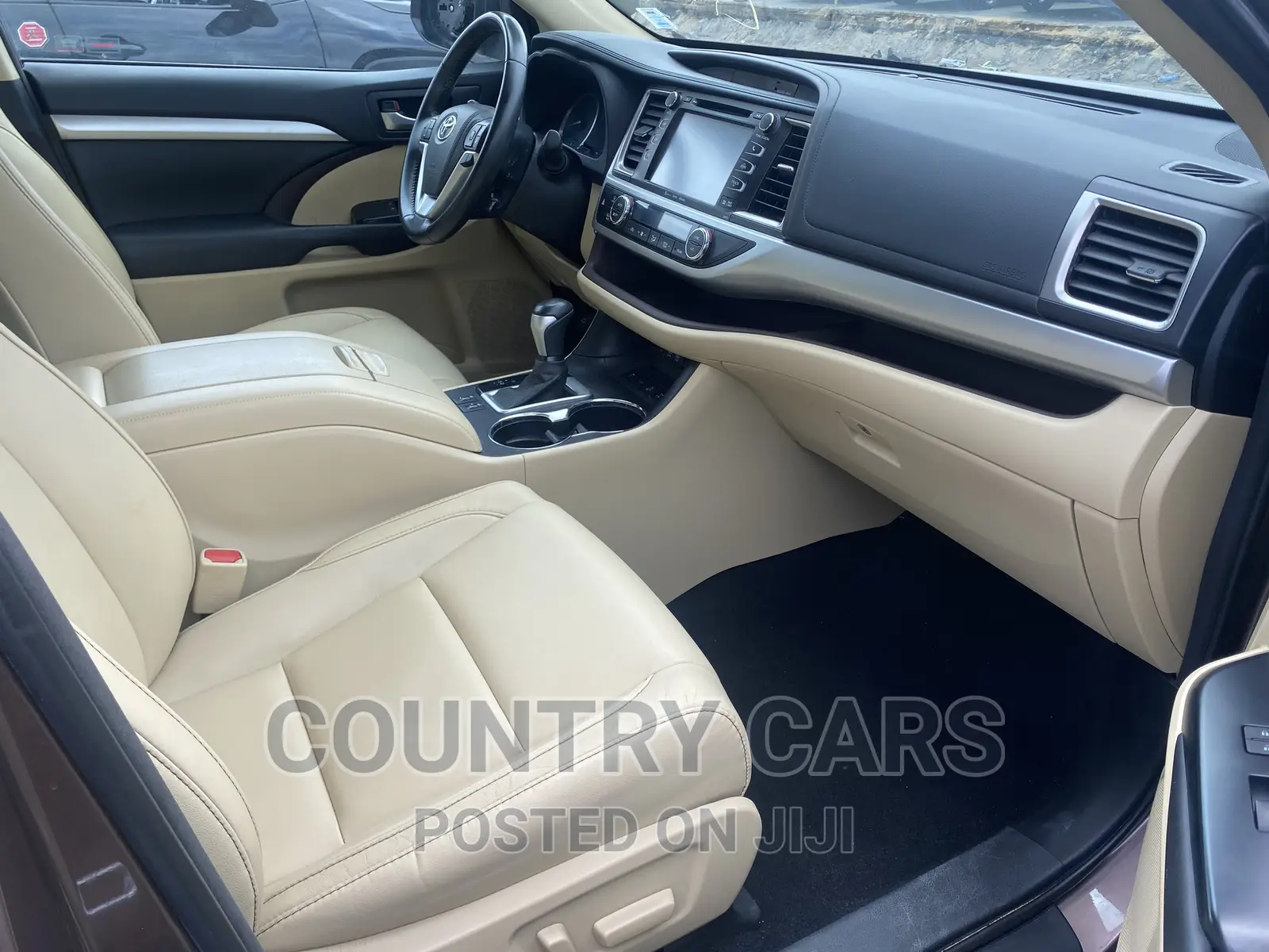 Toyota Highlander XLE 4x4 V6 (3.5L 6cyl 8A) 2017 Brown