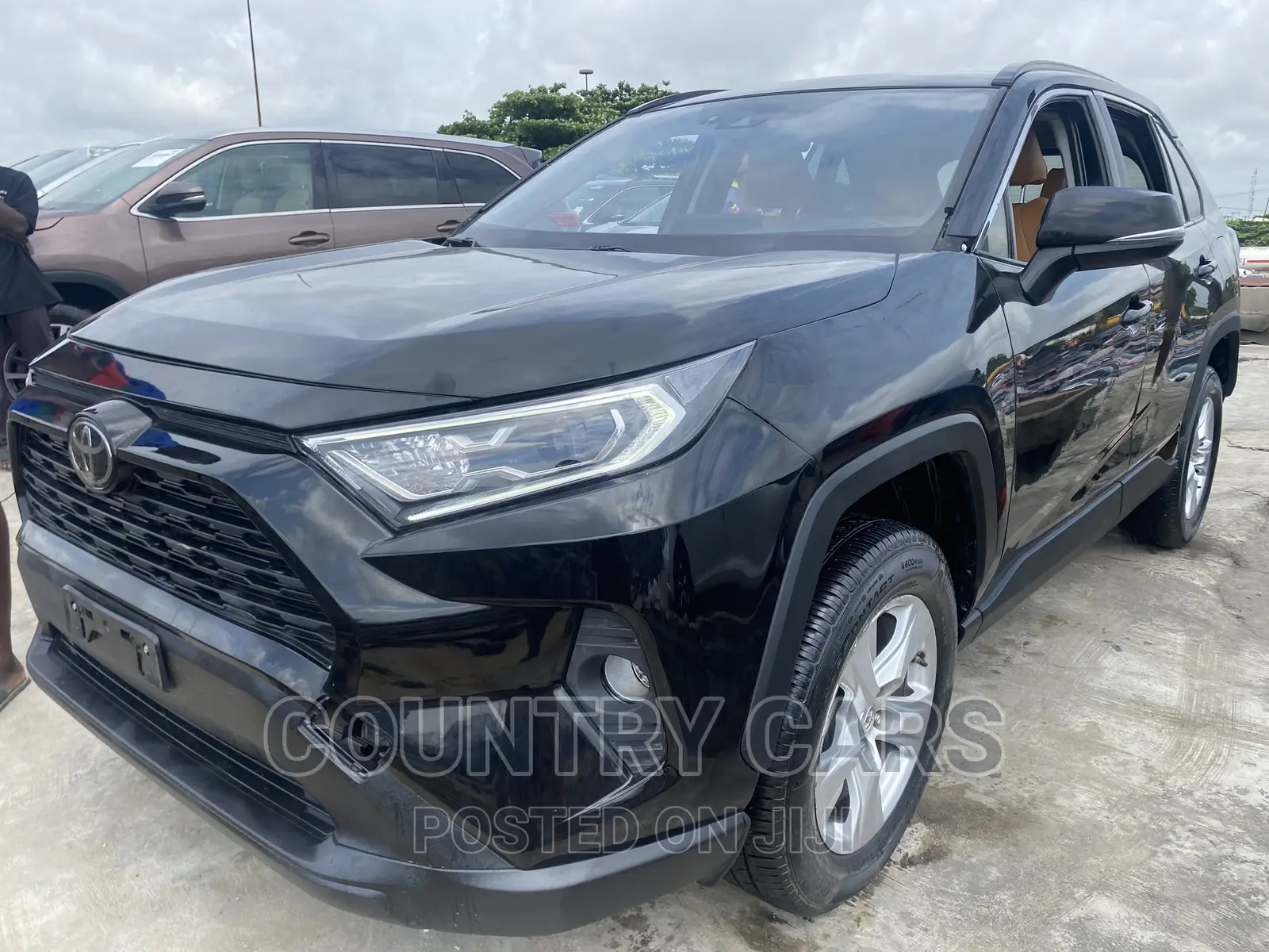Toyota RAV4 XLE AWD 2020 Black