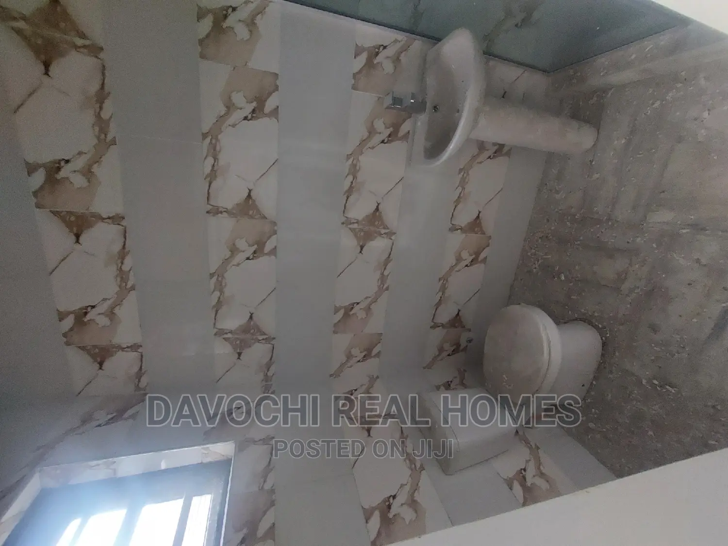 3bdrm Apartment in Chevron, Lekki for sale