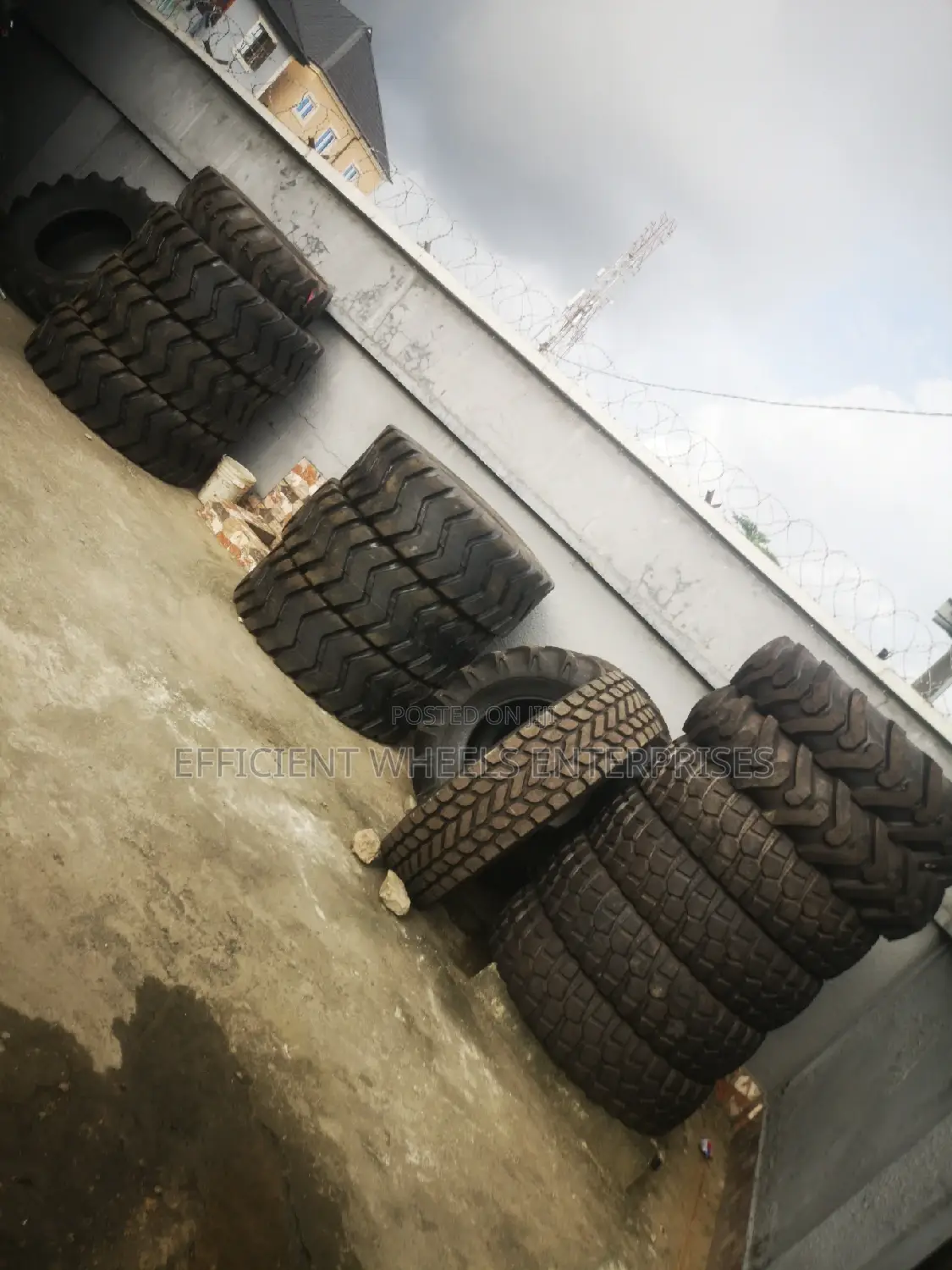 Tractors, 950c, 966c Payloader Tyresand Caterpillar Tyres