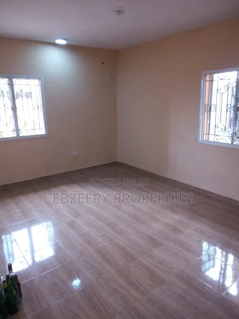 2bdrm Apartment in Yakoyo/Alagbole for rent