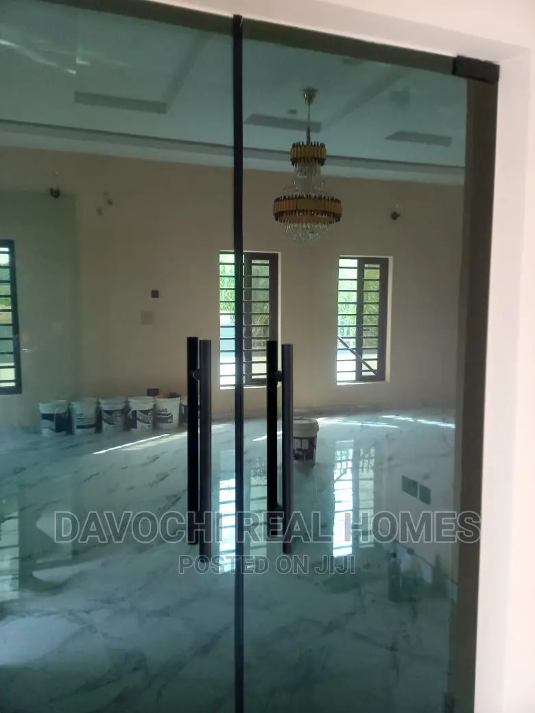 5bdrm Duplex in Lekki Phase One for sale