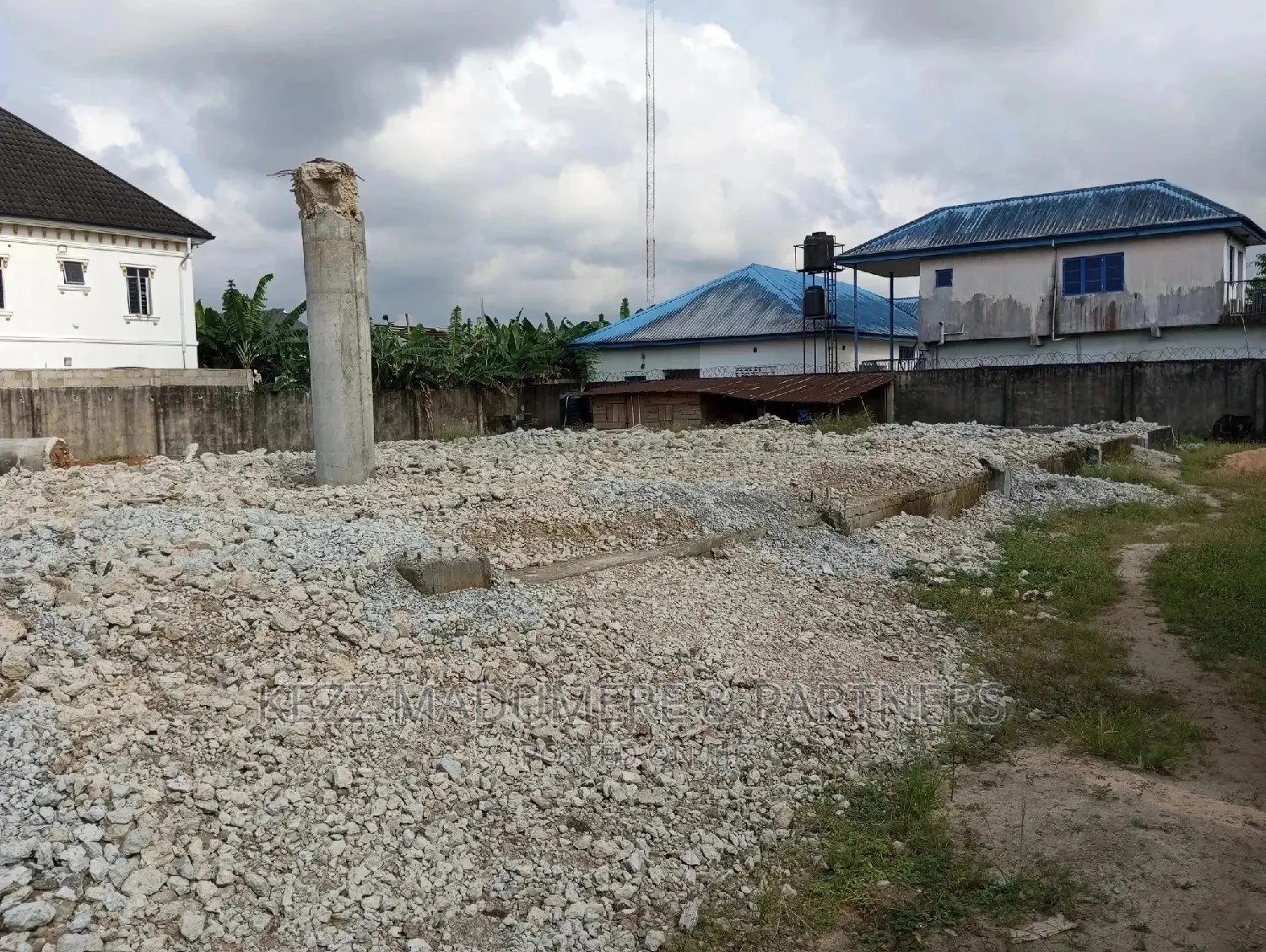 Land for Sale: 3 Plots at Victory Estate.