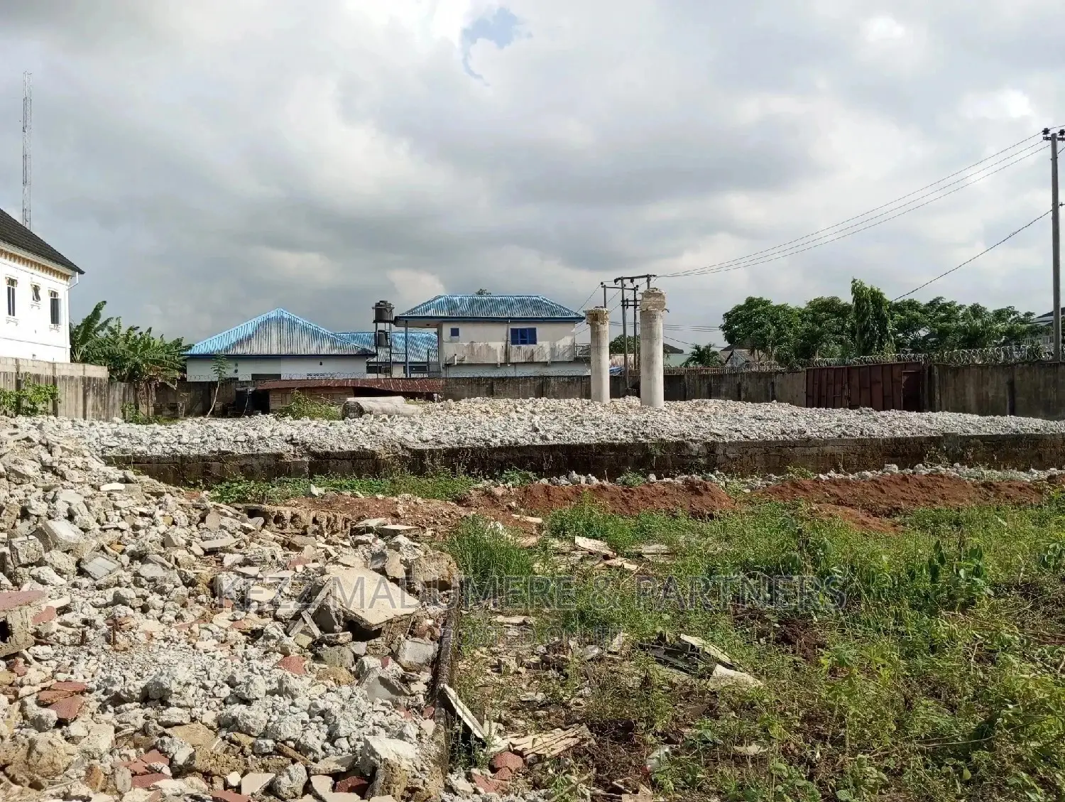 Land for Sale: 3 Plots at Victory Estate.