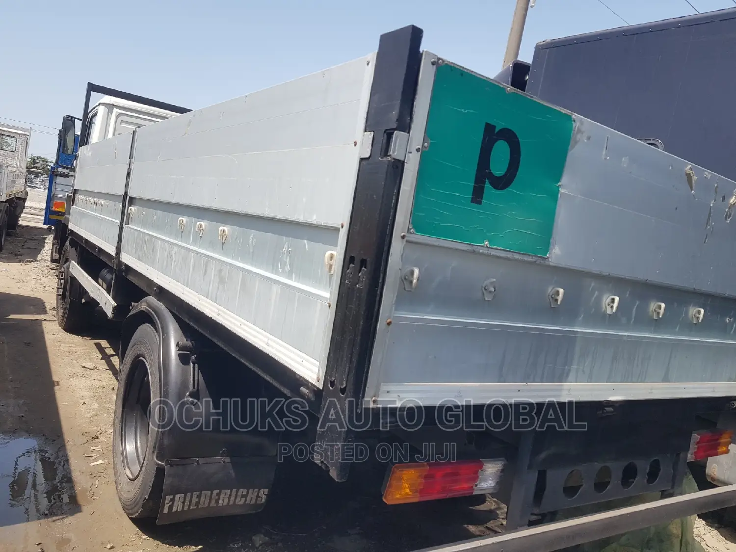 M/Benz Truck Pick Up Van 6tyers 8bolits 1314 Model
