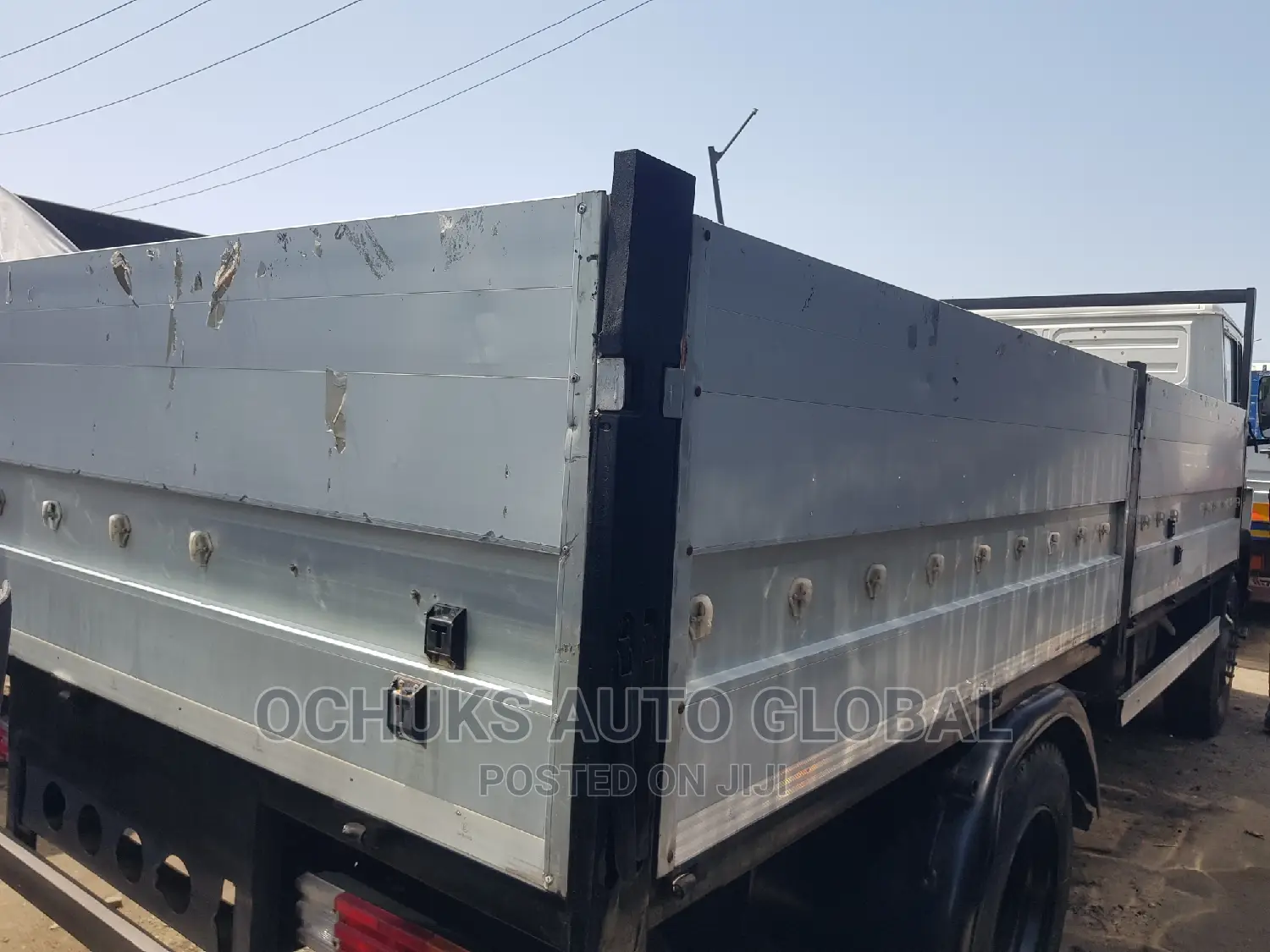 M/Benz Truck Pick Up Van 6tyers 8bolits 1314 Model