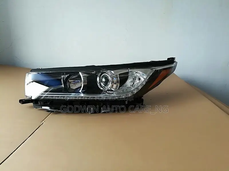 Headlight Toyota Highlander 2018 Model