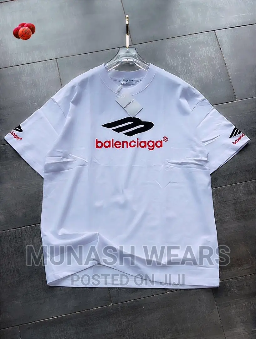 BALENCIAGA Outfits