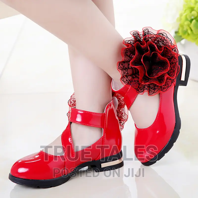 Flowers Embellished Girls Adorned Ballerina Glossy Shoes