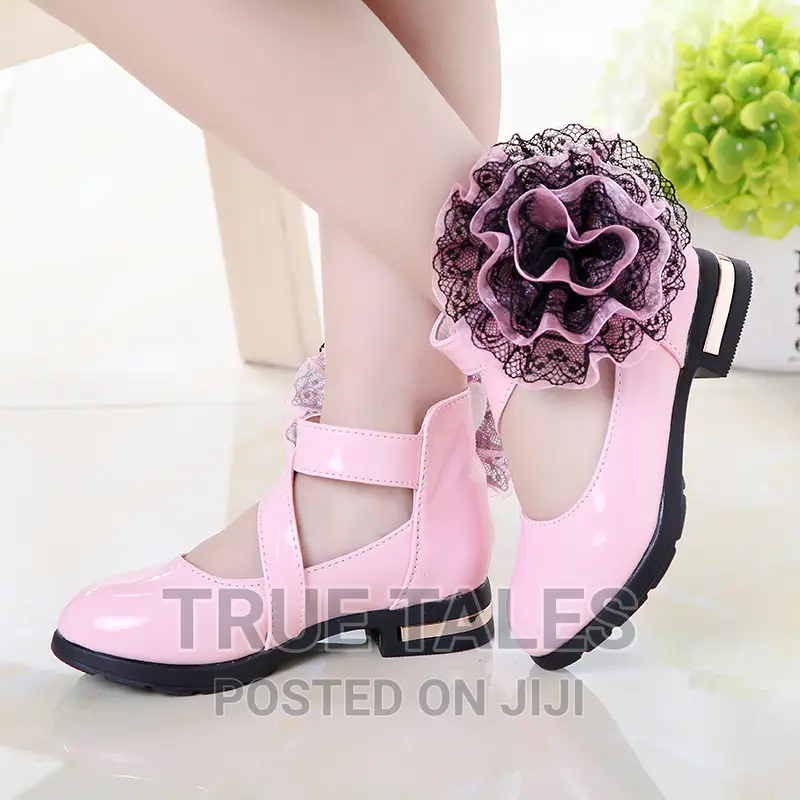Flowers Embellished Girls Adorned Ballerina Glossy Shoes