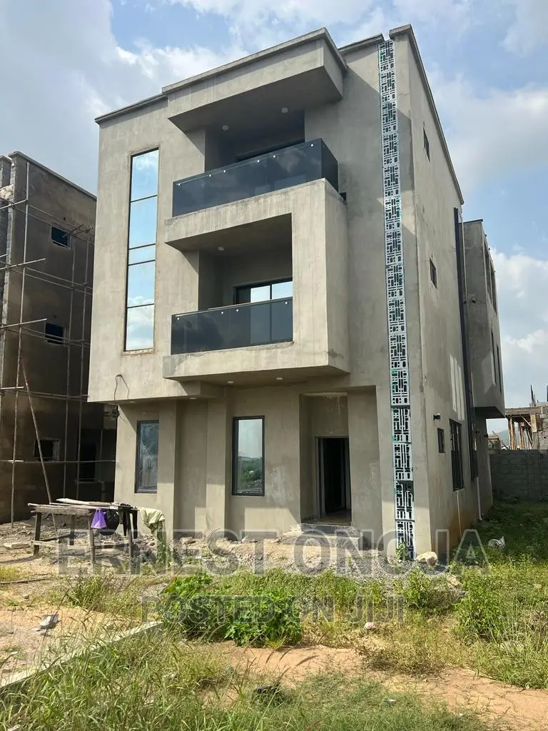 5bdrm Duplex In Mini Estate, Gwarinpa For Sale