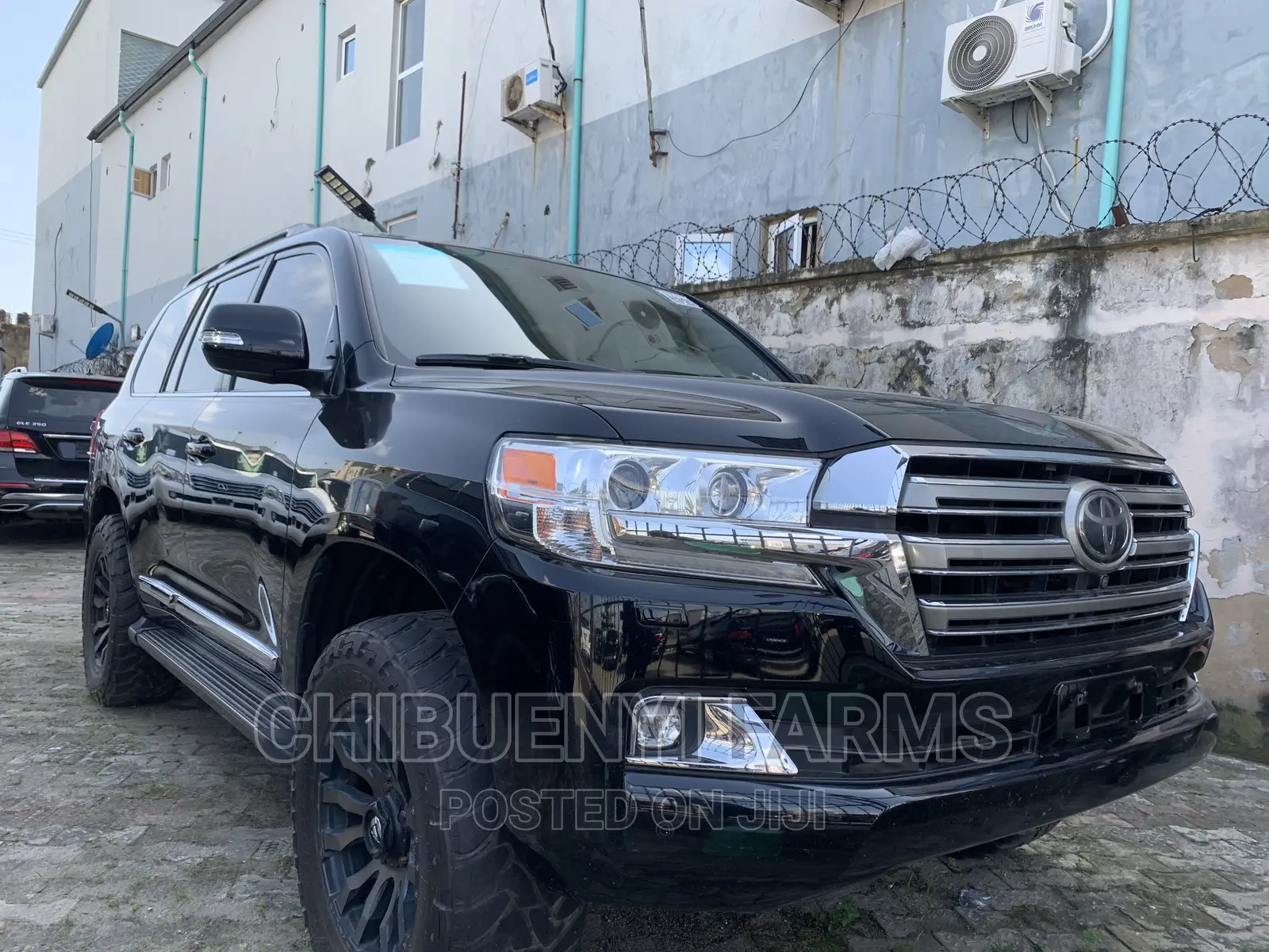 Toyota Land Cruiser 5.7 V8 VXR 2018 Matt Black