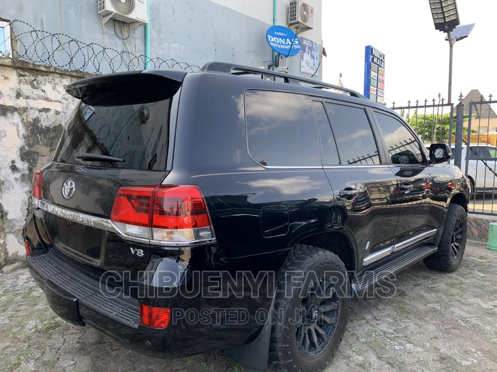 Toyota Land Cruiser 5.7 V8 VXR 2018 Matt Black