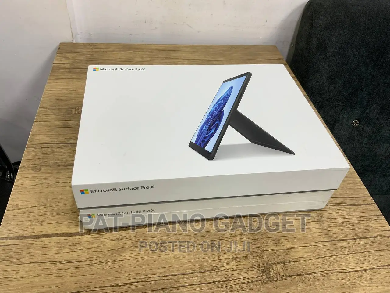 New Laptop Microsoft Surface Pro X 16GB SSD 256GB