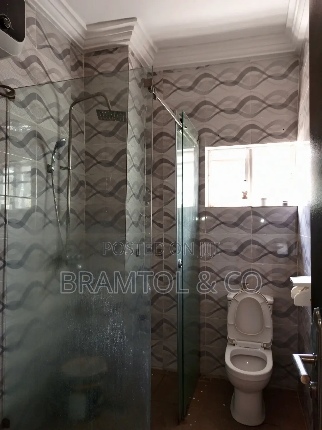 3bdrm Block of Flats in Wuye for rent