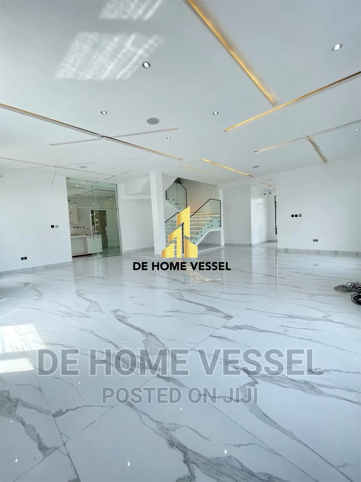 5bdrm Duplex in Osapa london for sale
