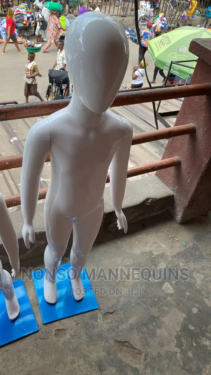 Age 4 to 6 Years White Kids Unisex Mannequin