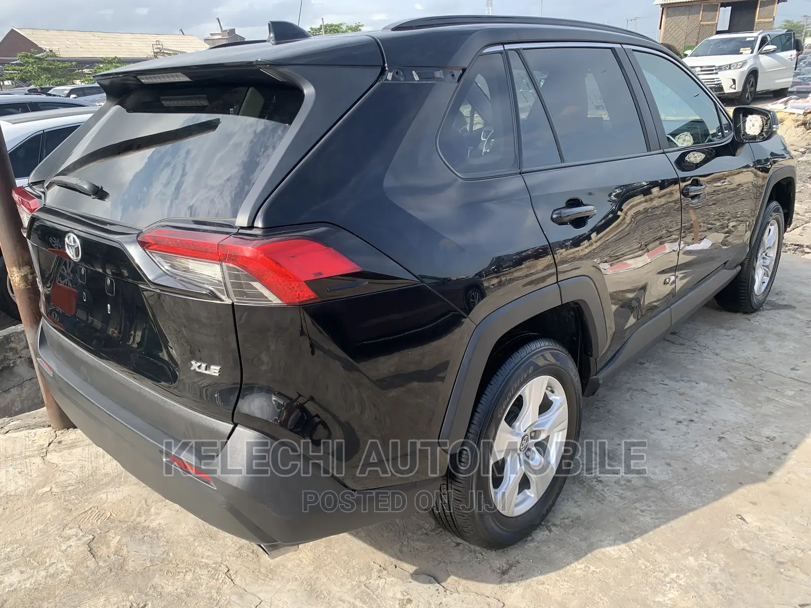 Toyota RAV4 XLE AWD 2020 Black