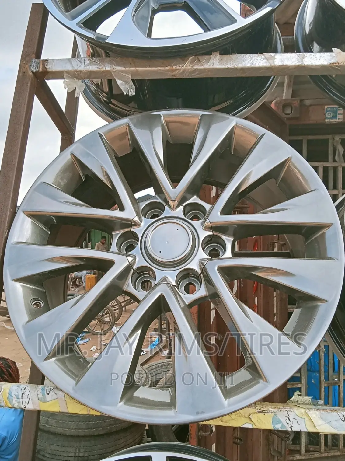 Different Designs of 18nch Rims for Toyota Landcruiser Prado