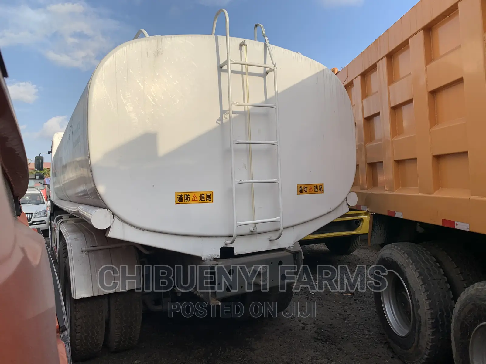 Howo Diesel Tanker - Liters