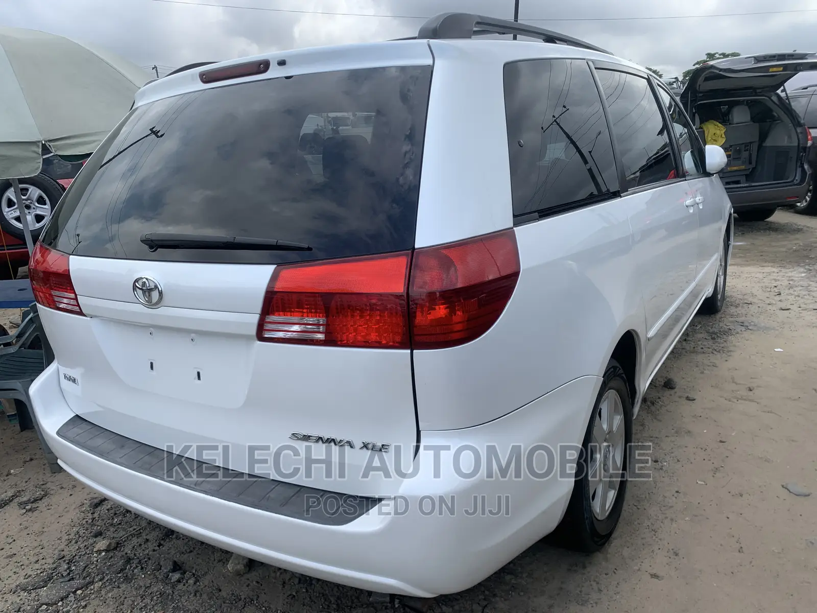 Toyota Sienna XLE AWD (3.3L V6 5A) 2004 White