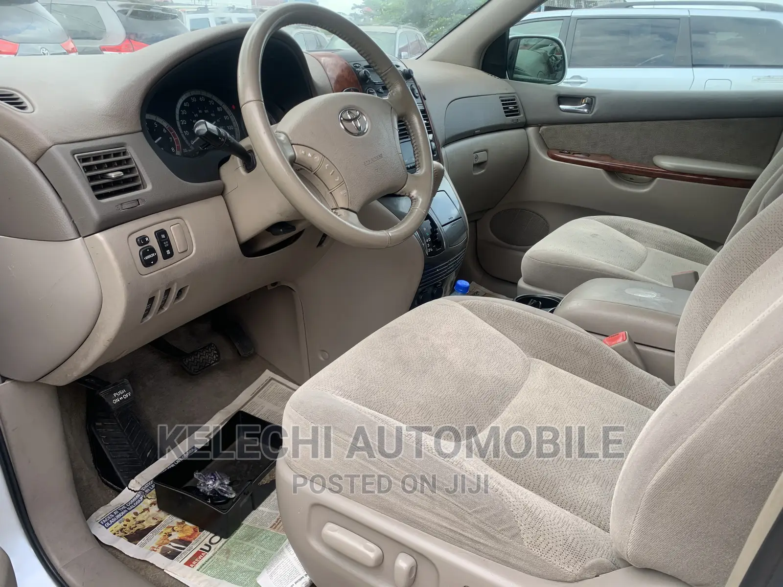 Toyota Sienna XLE AWD (3.3L V6 5A) 2004 White