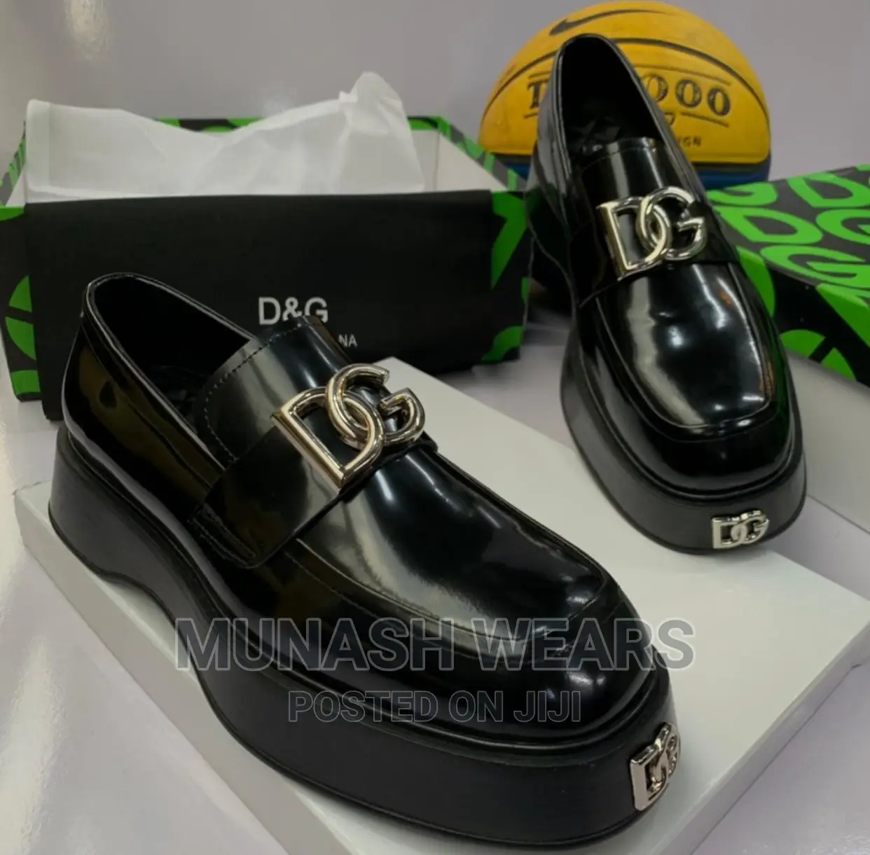 Luxury Dolce and GABANNA Shoe