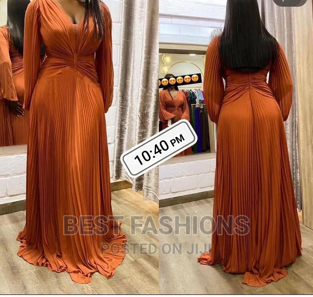 Quality Ladies Chiffon Classy Pleated Dinner Gown