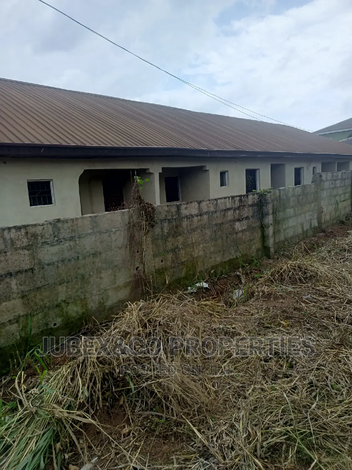 1bdrm Block of Flats in Ilupeju Iyana Iyesi, Ado-Odo/Ota for sale