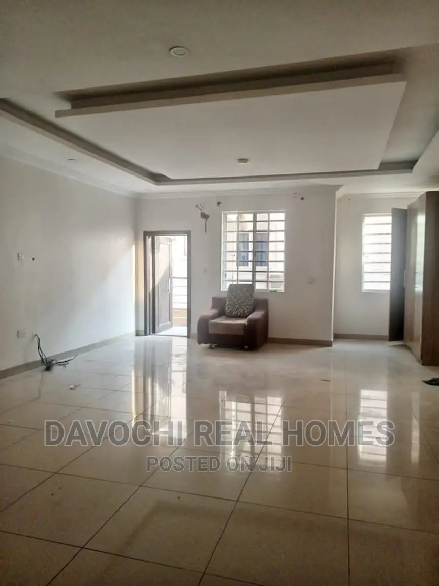 3bdrm Apartment in Osapa London Estate, Lekki for rent