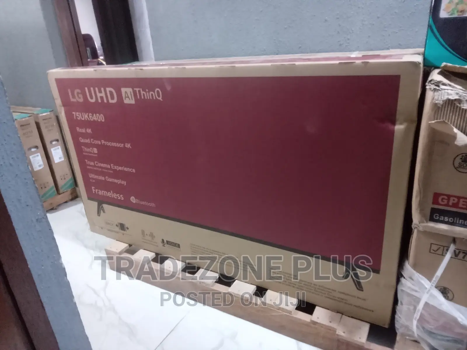 Brand New 75'' Uhd Smart Tv+Youtube+Netflix