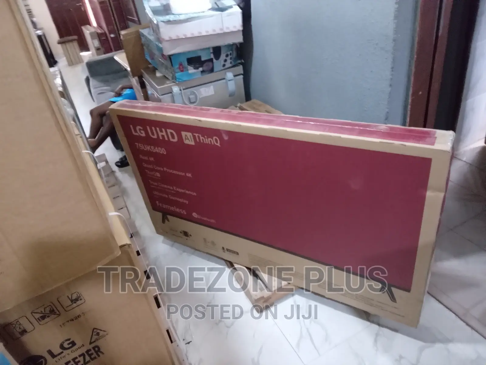 New L 75'' Smart TV With Youtube+Netflix