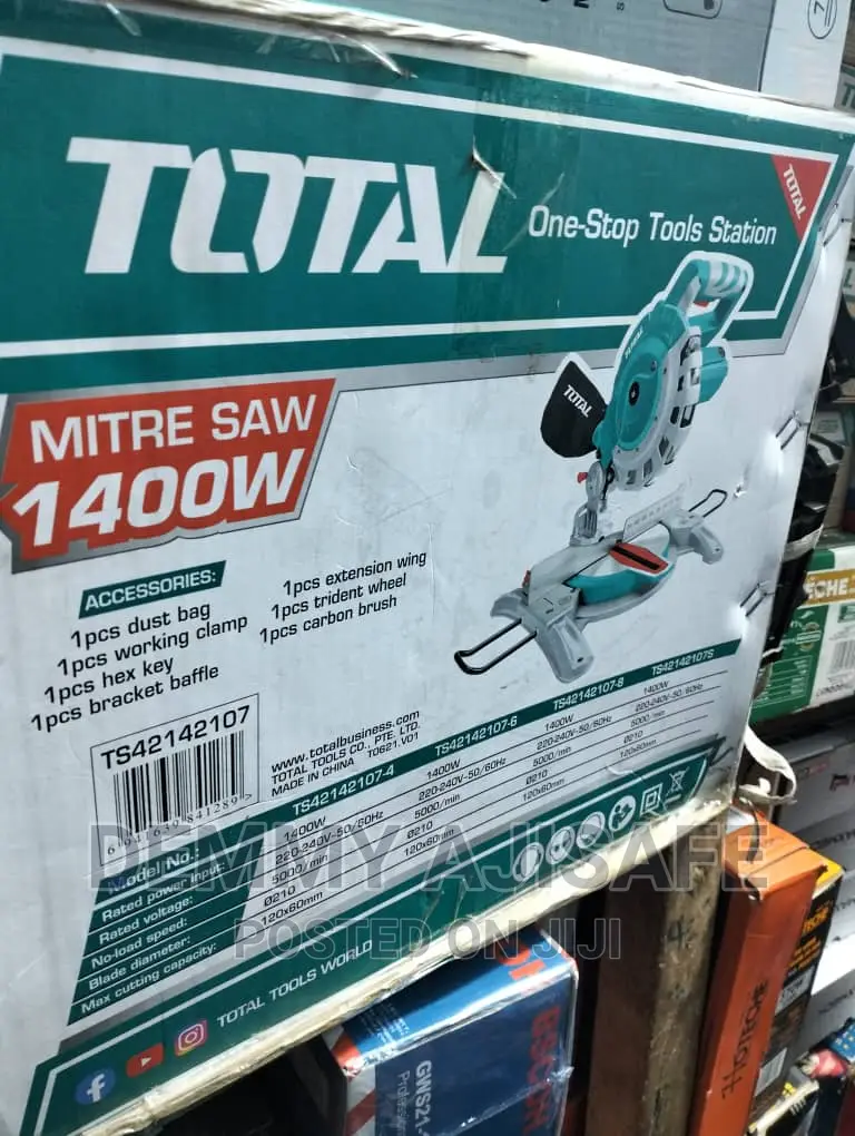 Mitre Saw Machine